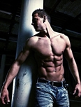 Model Tim