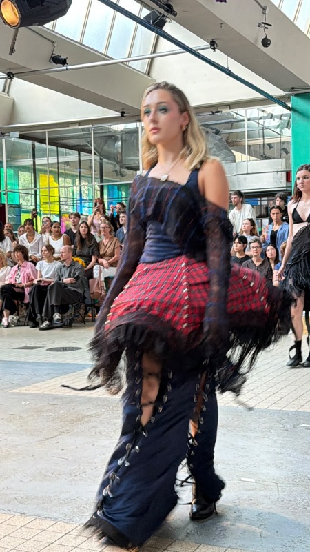 Roos, bij Hebbes casting bureau