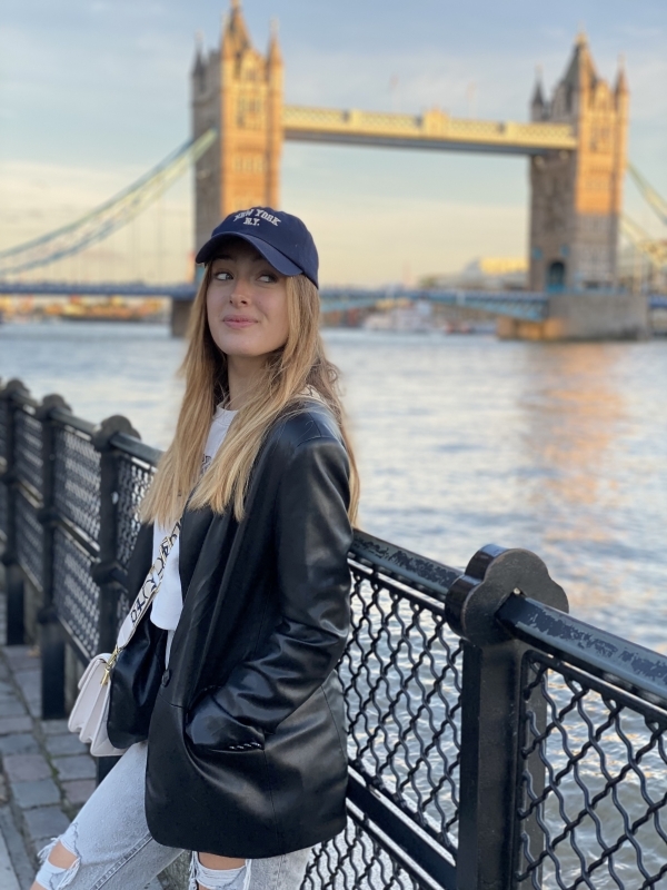 Roos, bij Hebbes casting bureau