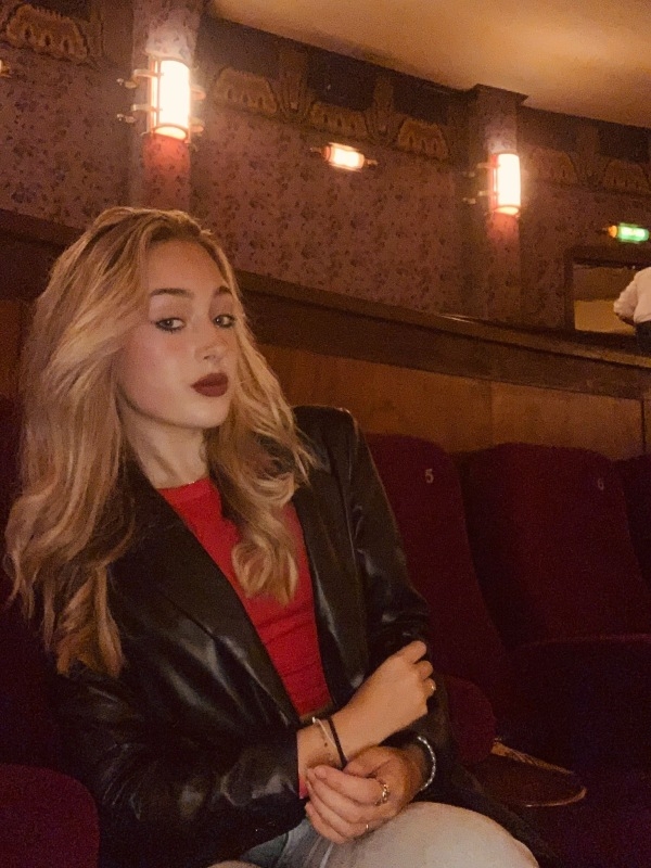 Roos, ingeschreven bij hèt castingbureau van Nederland